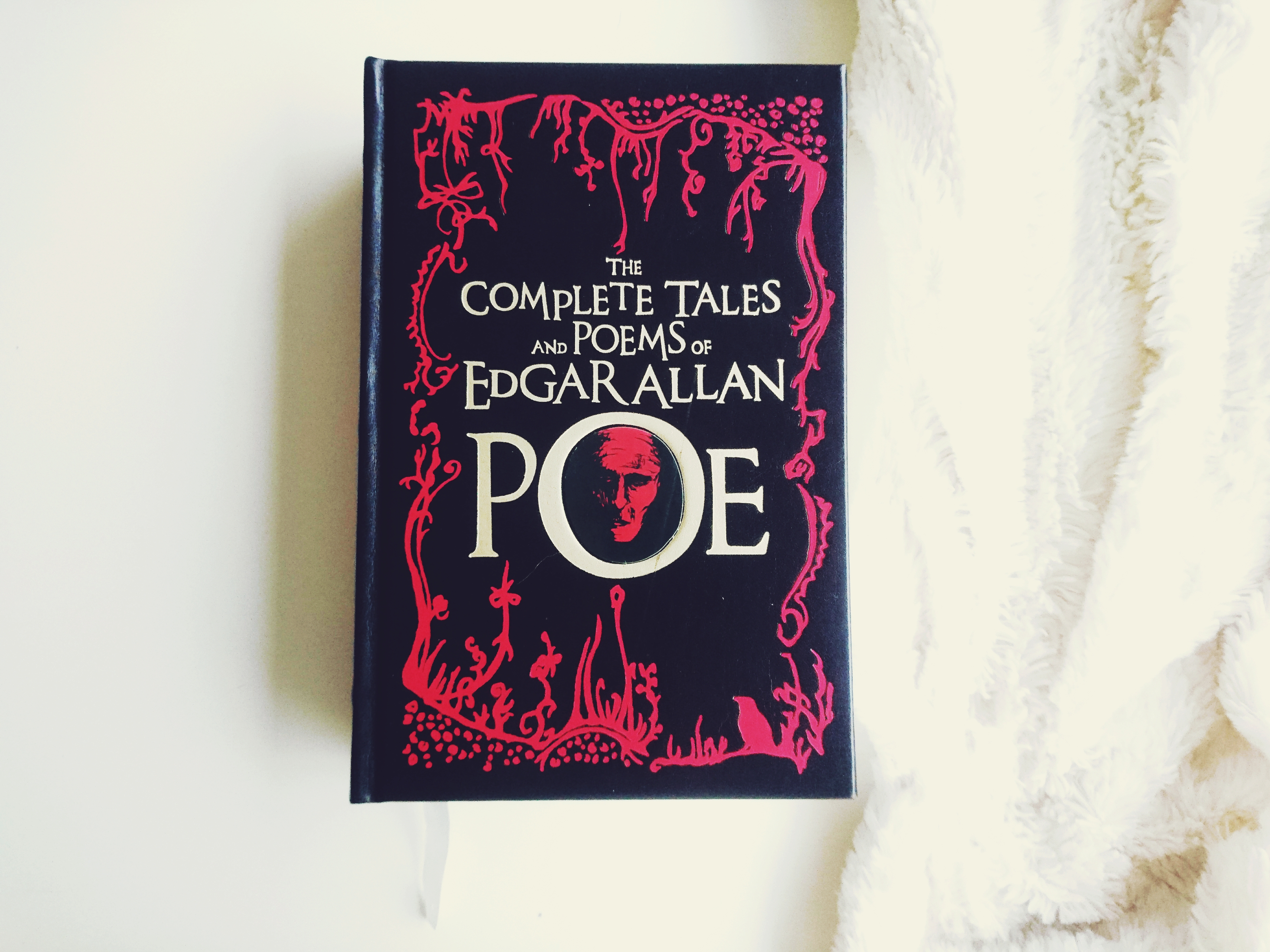 The Complete Tales and Poems of Edgar Allan Poe (Barnes & Noble ...