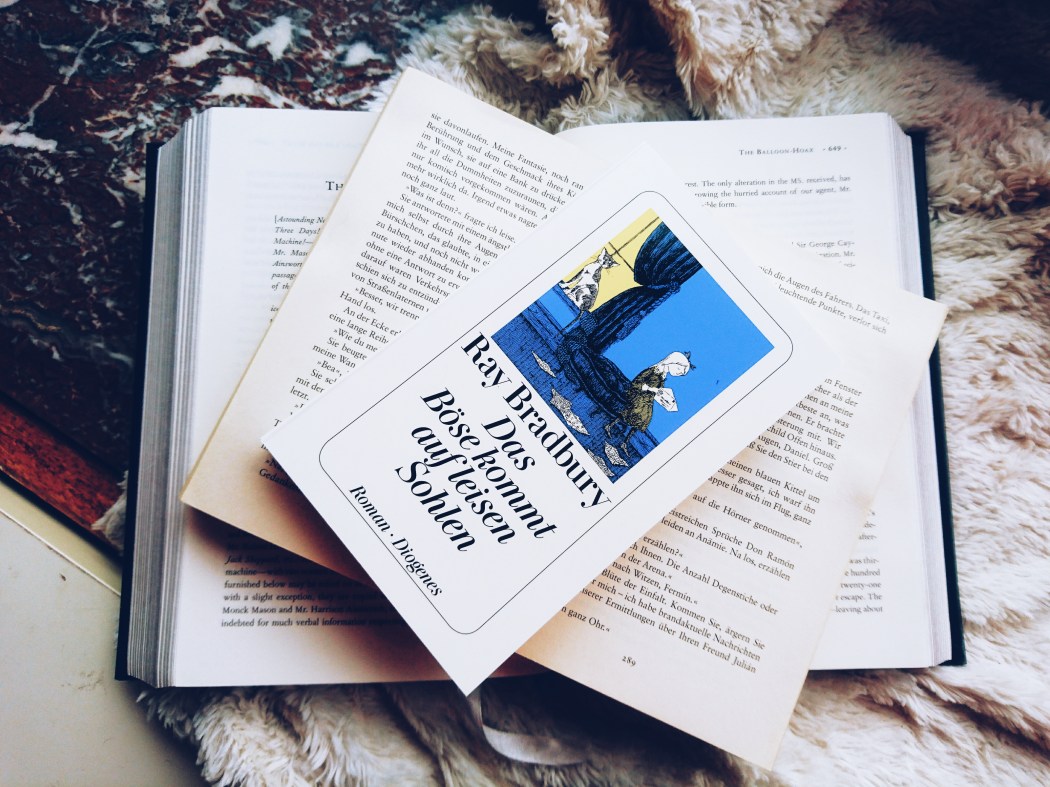 Ray Bradbury Das Böse kommt auf leisen Sohlen Rezension Roman Diogenes Verlag